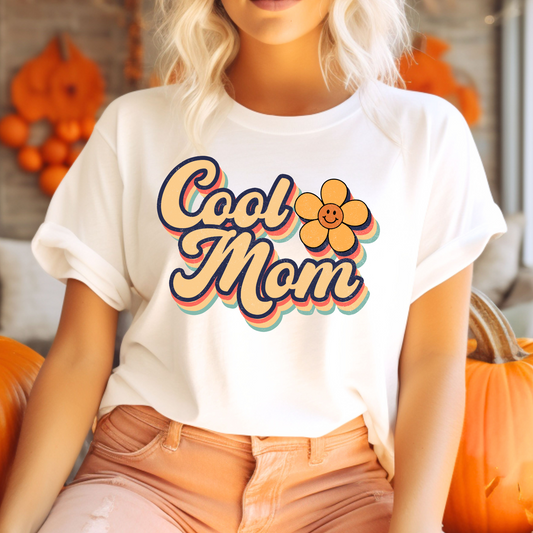 Cool Mom: Retro T-Shirt